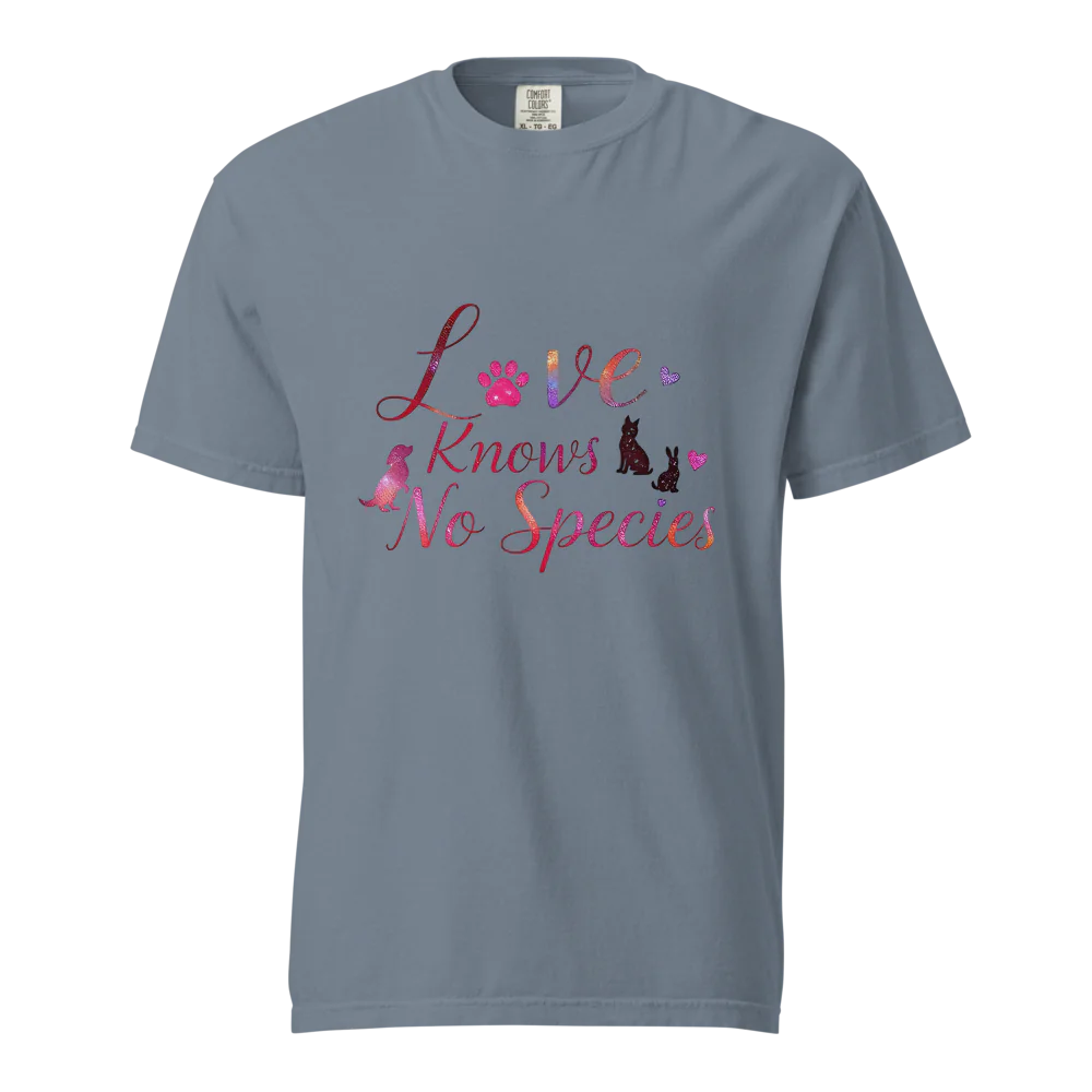 El amor no conoce especies – Amor a las mascotas | Camiseta unisex de tejido grueso | 100 % algodón
