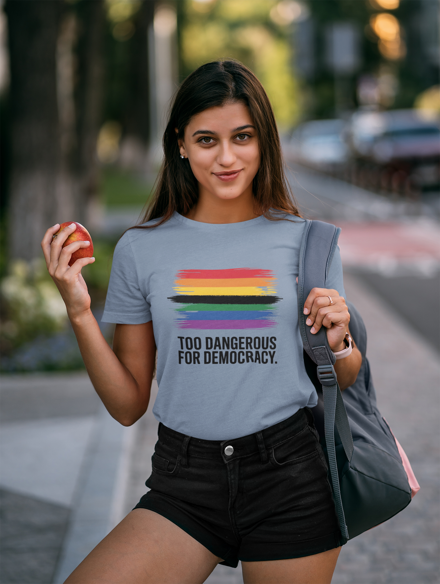 Demasiado peligroso para la democracia | Camiseta unisex de algodón orgánico