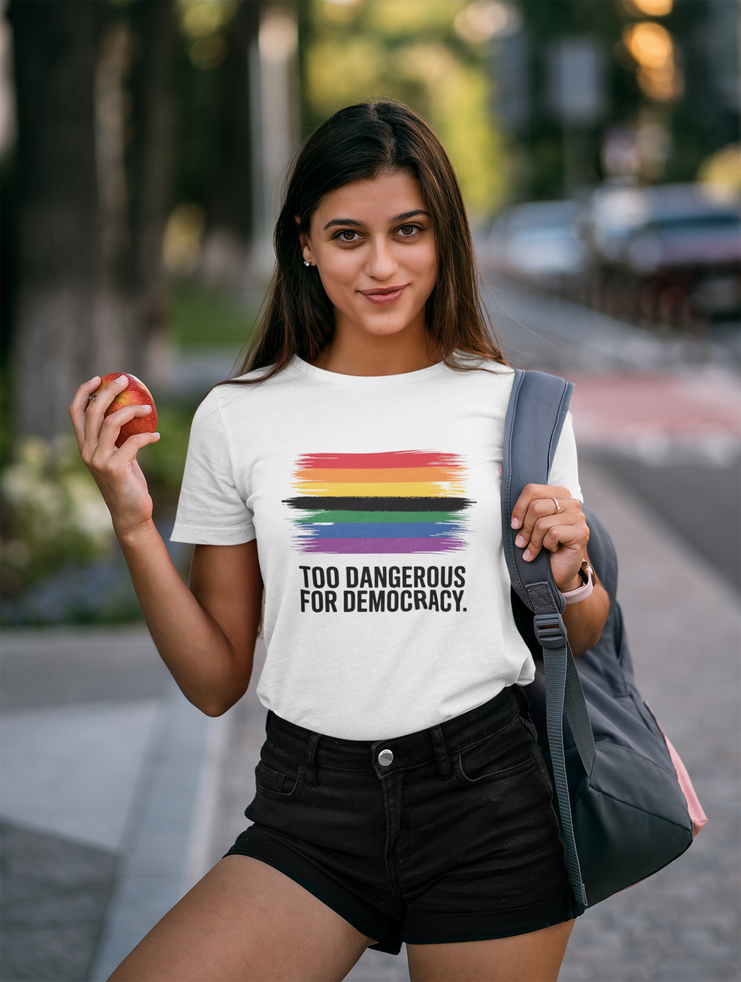 Demasiado peligroso para la democracia | Camiseta unisex de algodón orgánico