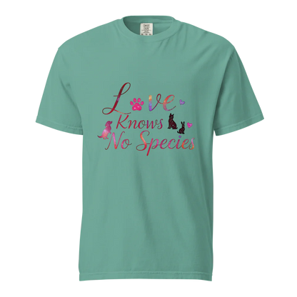 El amor no conoce especies – Amor a las mascotas | Camiseta unisex de tejido grueso | 100 % algodón