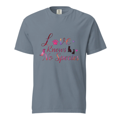 El amor no conoce especies – Amor a las mascotas | Camiseta unisex de tejido grueso | 100 % algodón