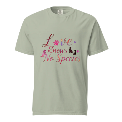 El amor no conoce especies – Amor a las mascotas | Camiseta unisex de tejido grueso | 100 % algodón