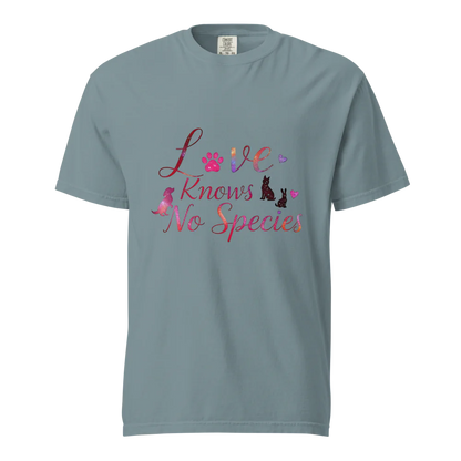El amor no conoce especies – Amor a las mascotas | Camiseta unisex de tejido grueso | 100 % algodón